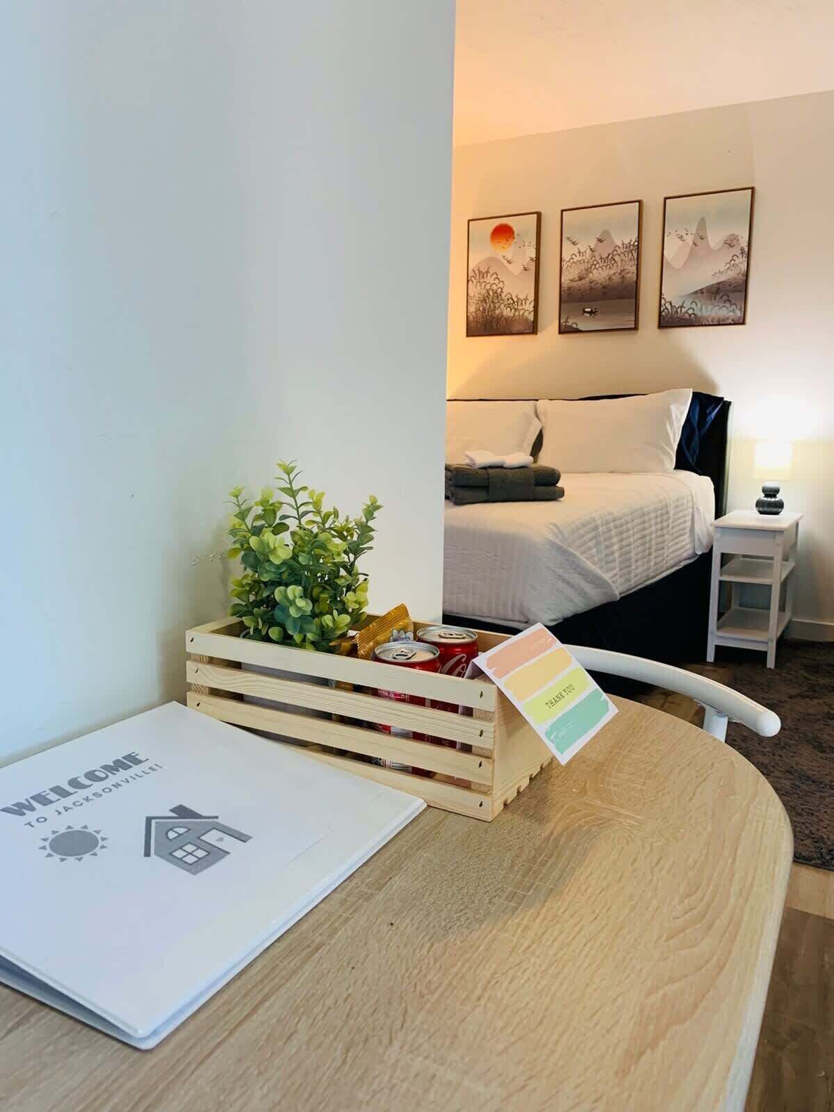 1 habitación, tabla de planchar con plancha, wifi gratis y ropa de cama 