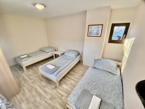 2 chambres, fer et planche à repasser, accès au Wi-Fi (inclus)