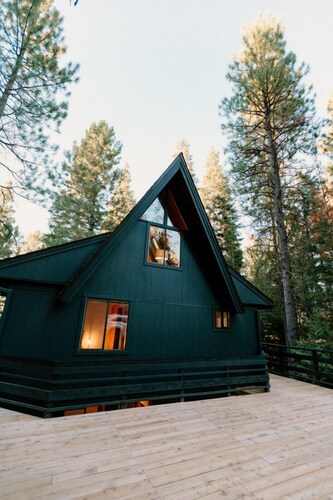 Black Butte Ranch A-Frame · Pools, Golf, Sleeps 8