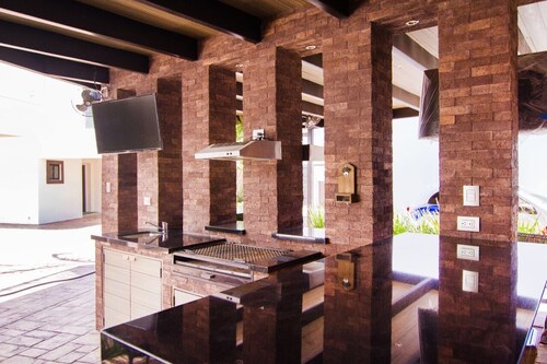 Amplio departamento, con la mejor ubicación en la ciudad