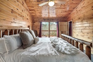 7 slaapkamers, een strijkplank/strijkijzer, reisbedje, gratis wifi