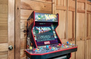 Game room - Sleeps 34! Games, Hot Tub, Pool, Minutes To It All (Pigeon Forge)