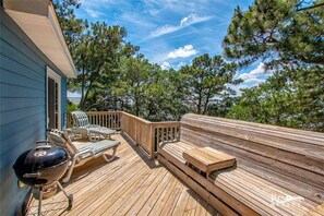 Property grounds - 1321 - The Best of Times, 6-bed 5.5-bath soundfront, private pool, Corolla, NC (Corolla)