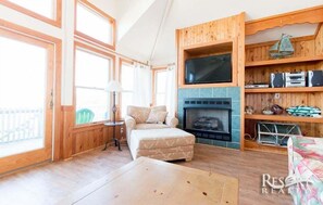 Televisión, chimenea, videoteca y estéreo 