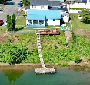 Exterior - Riverfront-NO CLEANING FEE -3BR-NRG-Deck-Dock-Hike-Firepit-Pets-OK-Boat-Kayak (Boomer)