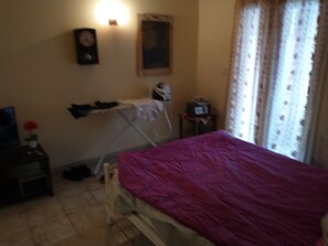 1 camera