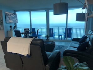 Smart TV, tenis de mesa y libros