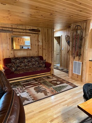 Smart-TV, Kamin, DVD-Player
