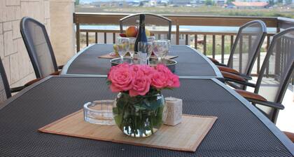 Guest House San Antonio-One Bedroom Apartment with Balcony no.2