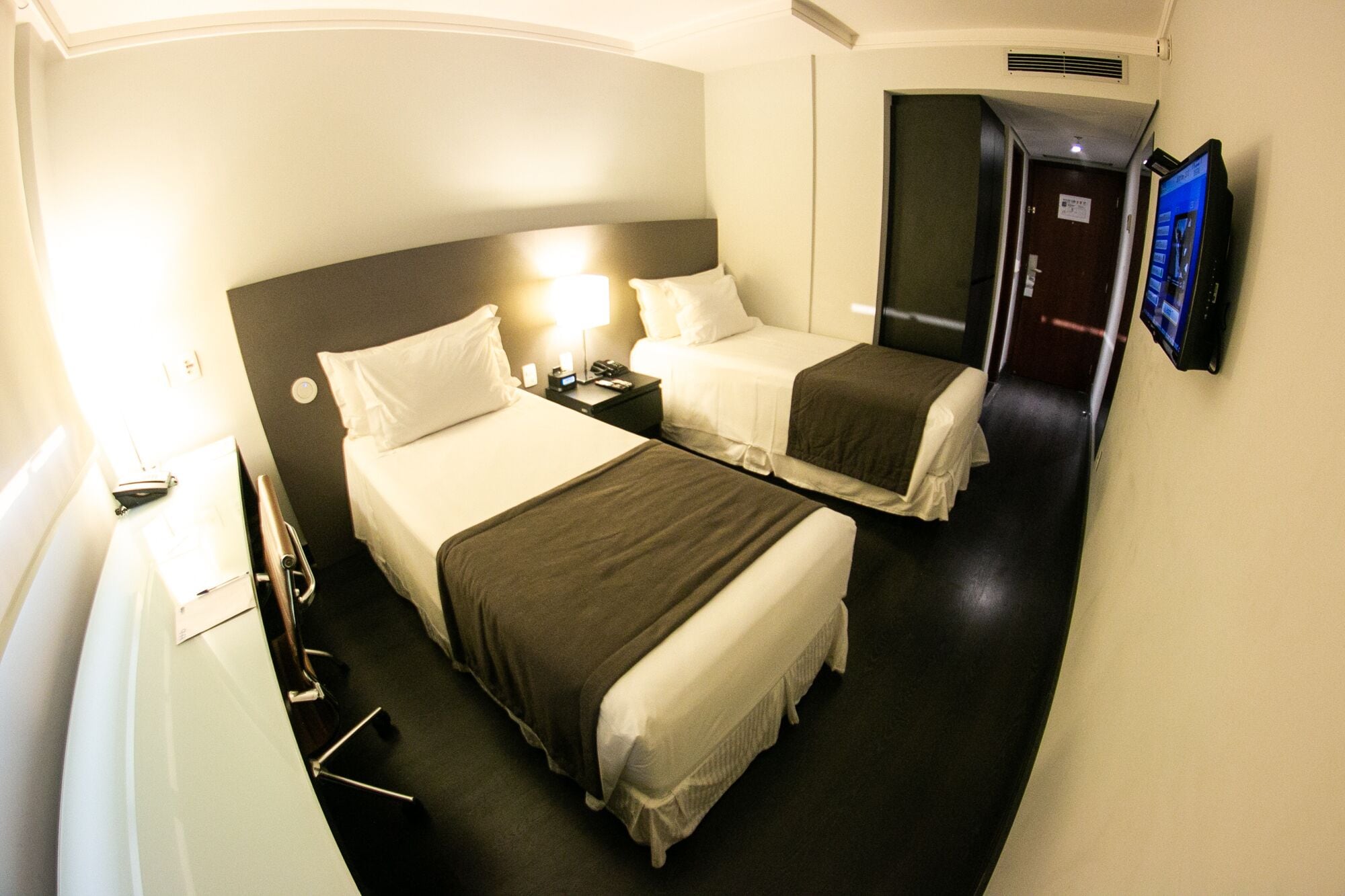 gran vivenzo familia conjugado com kit cortesia | 1 bedroom, minibar, in-room safe, desk