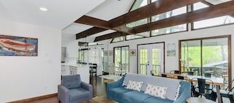 Luxury Private Lake House w/ Hot Tub & Dock!