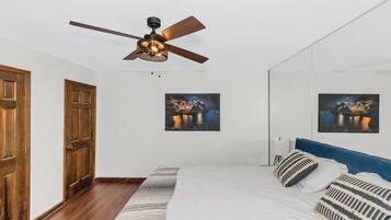 3 bedrooms, desk, iron/ironing board, travel cot
