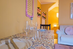 Dining - Y.Quebedo - Boutique Apartments - Poetico (Setúbal)