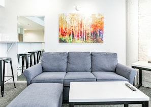 Smart-TV, Kamin, DVD-Player