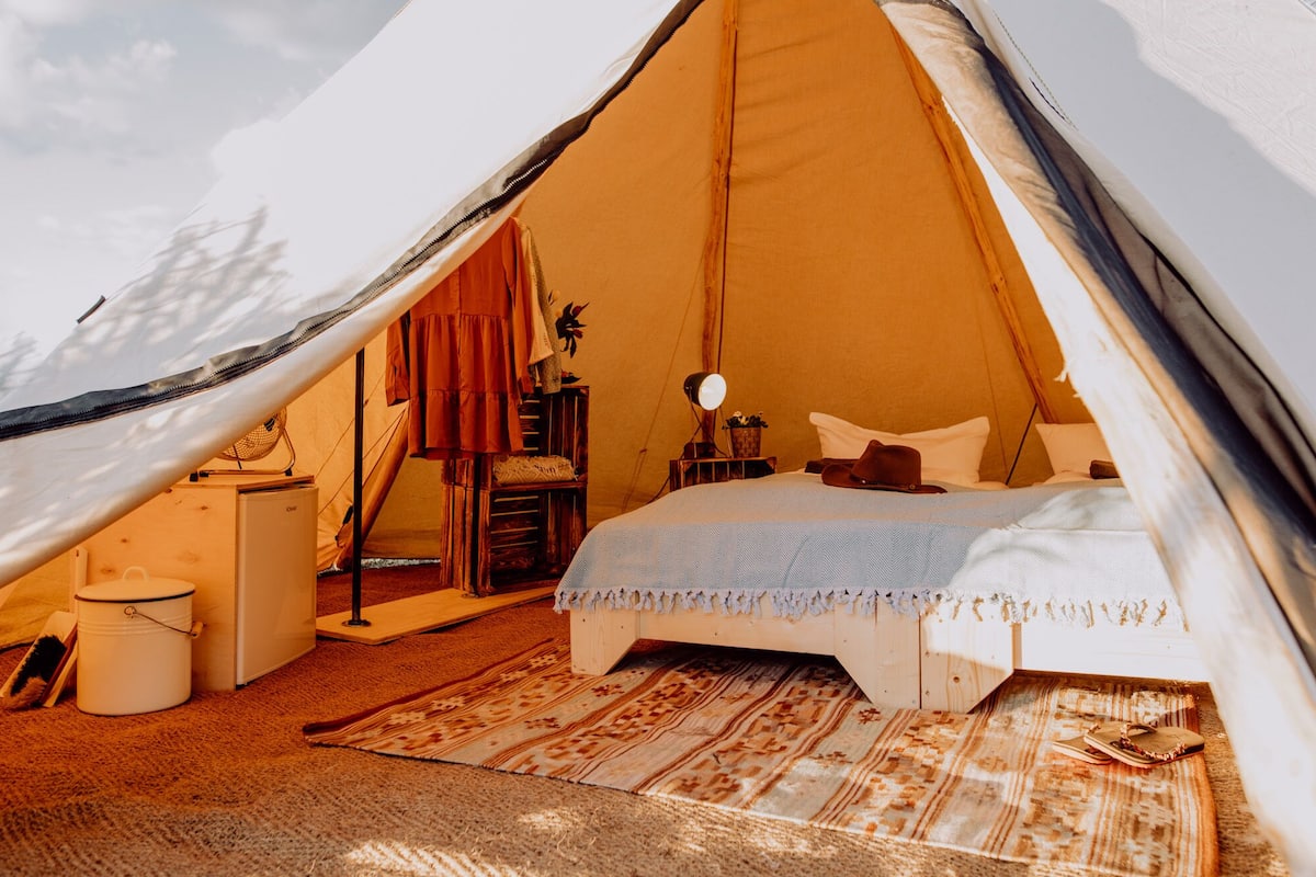 Standard Double Room, Garden View, Beachfront | Travel cot, bed sheets