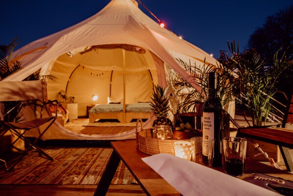 スタンダード 4 人部屋 ガーデンビュー ビーチフロント | 旅行用ベビーベッド、ベッドシーツ