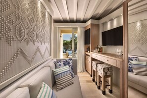 Allergikerbettwaren, Minibar, Zimmersafe, Schreibtisch