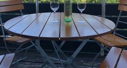 Beautiful maisonette vacation apartment for 2-5 people (with pool area)