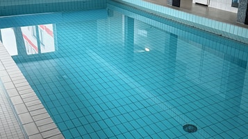 Innenpool, beheizter Pool