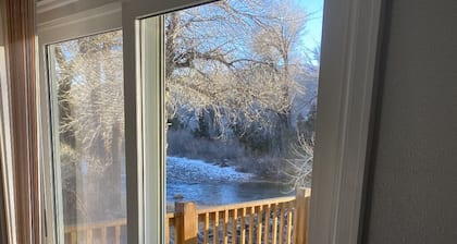 4-bedroom Home - Patio Overlooking the Wind River