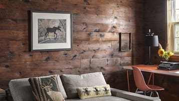 Superior Cottage | Premium bedding, minibar, individually decorated, individually furnished