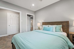 6 bedrooms, iron/ironing board, WiFi (free), bed sheets