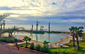 Piscine couverte, piscine extérieure