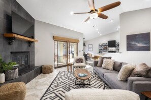 Smart TV, fireplace, offices