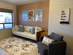 Smart TV, fireplace, offices
