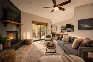 Smart TV, fireplace, offices