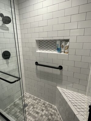 Combined shower/tub, hair dryer, towels, soap