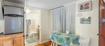 Beautiful Historic Cottage, Hideaway