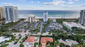 Exterior - Singer Island Beach Oasis: Heated Pool, Privacy Fence & Open Concept (West Palm Beach)