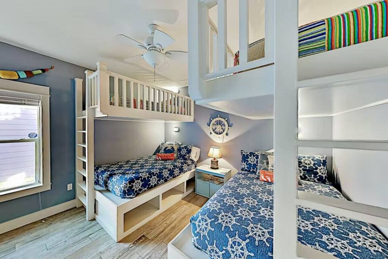 4 Schlafzimmer, Schreibtisch, Bügeleisen/Bügelbrett, Reisekinderbett