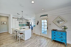 Interior - Luxe Beach House I Ocean Views I Private Neighborhood Beach Access (Port Aransas)