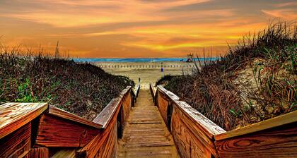 Luxe Beach House I Ocean Views I Private Neighborhood Beach Access/Pool