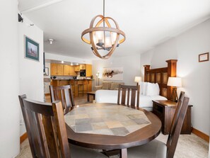 Dining - Silver King 216 | 150 Yards to Lifts | Fireplace | Kitchen | Pool & Hot Tub (Park City)