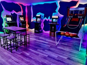 Game room - Luxury Lake Resort ✨ (Kissimmee)