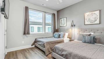 4 bedrooms, iron/ironing board, WiFi, bed sheets