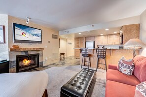 Smart-tv, pejs, dvd-afspiller