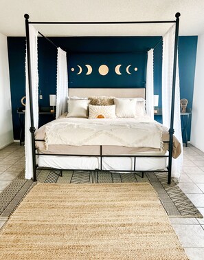 3 habitaciones, escritorio, tabla de planchar con plancha y wifi gratis 