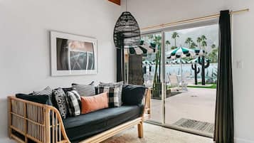 Studio (2 Bedrooms) | Innvendig