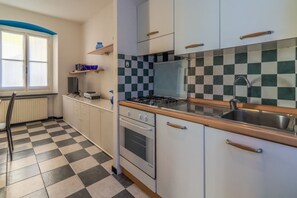 Refrigerador, microondas, lavavajillas, tostadora