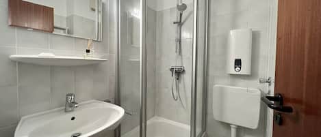 Een douche, een haardroger