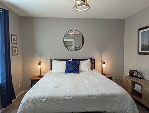 2 makuuhuonetta, silitysrauta/-lauta, ilmainen Wi-Fi, vuodevaatteet