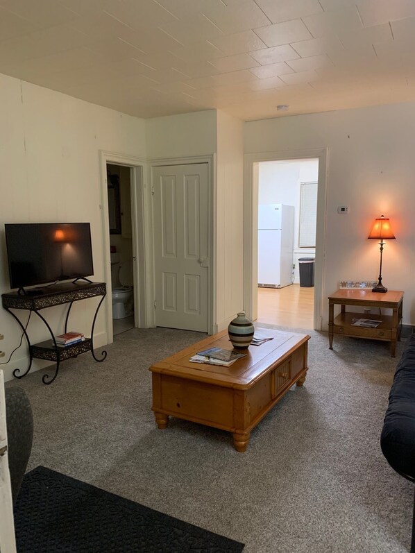 Living area - Cozy 3-bedroom house for your family to enjoy and relax (Wausau)