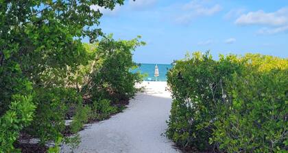 Veteran Owned Beachfront, Sleeps 4.