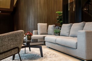 Sala de estar en el lobby