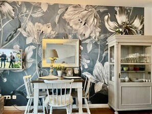 صورة غير مصنفة، 4 من 24، زرّ