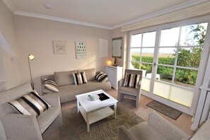 Unclassified image, 3 of 15, button